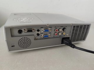 Proyector Toshiba TDP-T100