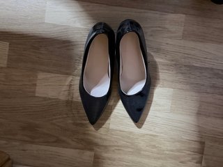 Zapato de tacón negro brillante - usados una vez