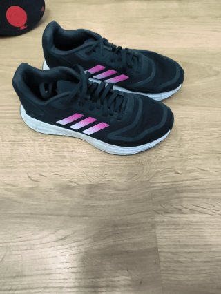 Zapatillas Adidas niño negras y rosas
