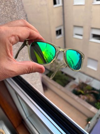 Gafas de sol Carrera doradas y verdes