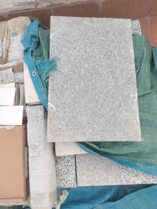 Lote de baldosas de granito