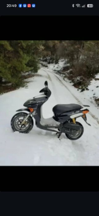 Honda X8R Scooter + Piezas