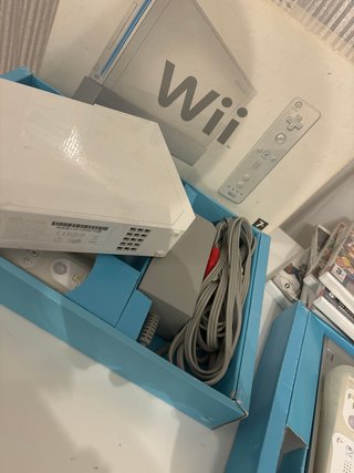 Consola Wii + Juegos y Accesorios