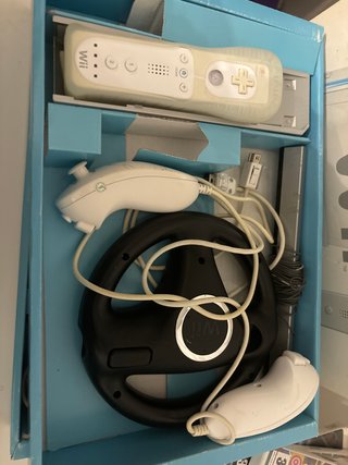 Consola Wii + Juegos y Accesorios