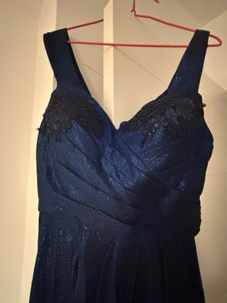 Vestido elegante azul brillante