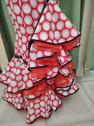 Traje Flamenca Rojo Lunares Blanco. Sin estrenar