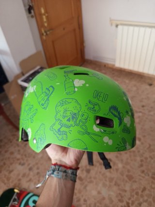 Monopatín Imagin y Casco Oxelo.