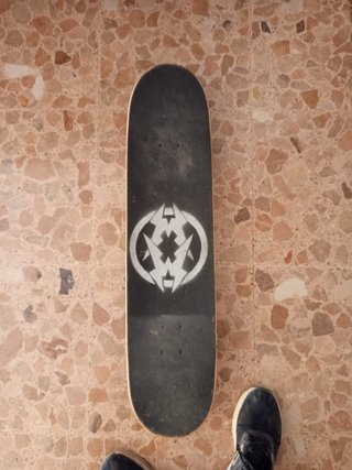 Monopatín Imagin y Casco Oxelo.