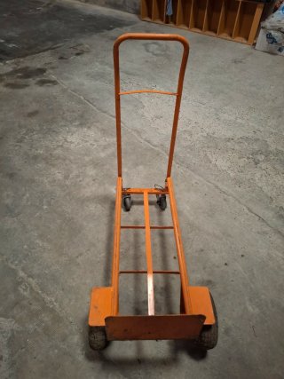 Carretilla naranja
