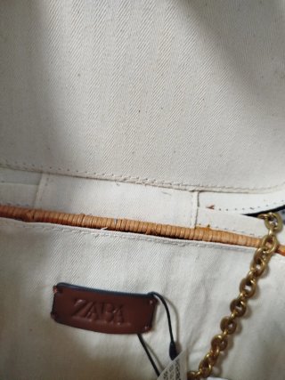 Bolso Zara efecto mimbre marrón