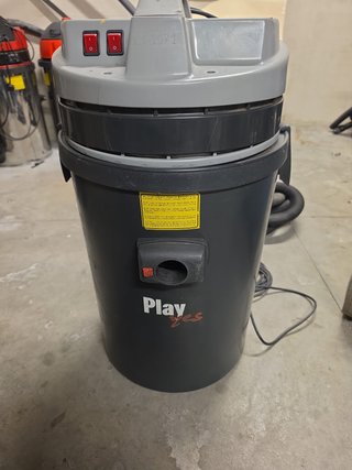 (1)Aspiradora Industrial Play Yes