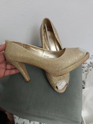 Zapatos de tacón dorados Peep Toe talla 41