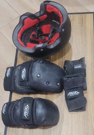 Kit skate completo de la marca Rekd y un regalo