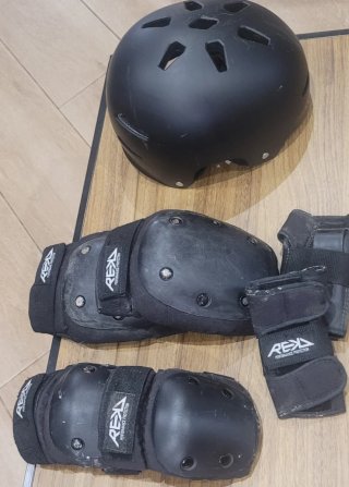 Kit skate completo de la marca Rekd y un regalo