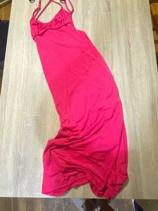 Vestido largo rosa con tirantes