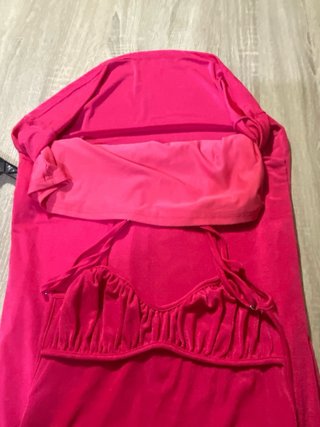 Vestido largo rosa con tirantes