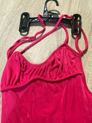 Vestido largo rosa con tirantes