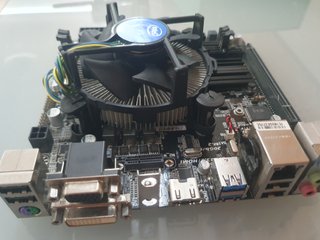 Placa Base Gigabyte GA-H110N-CF + Intel i5-7500