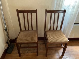 Juego de 2 sillas de comedor de madera