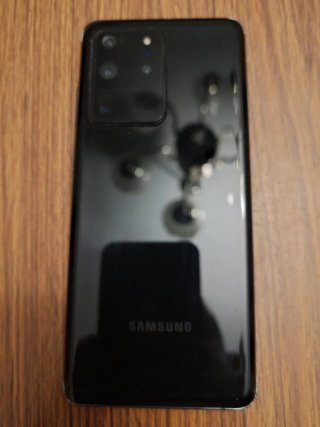 Samsung S20 Ultra 5G con scatola