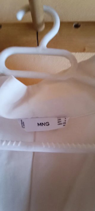 Vestido blanco de Mango con manga 3/4