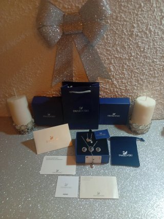 Conjunto Swarovski Nuevo Plata y Perla