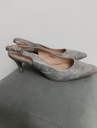 Zapatos plateados tacón bajo talla 41
