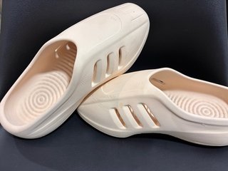 Adidas Adiclane Clog Edición Especial Beige