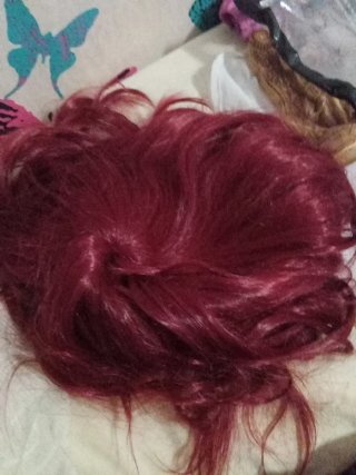 Peluca muy larga roja oscura