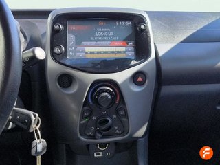 Toyota Aygo 1.0 70 x-play