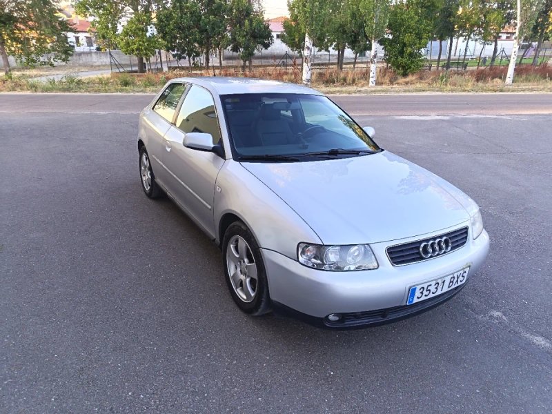 Audi A3 2002 - foto 1