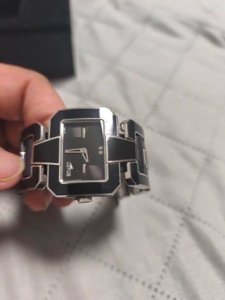 Reloj Lotus Mujer Negro y Plateado
