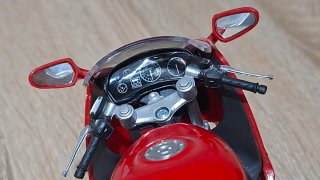 Maqueta Honda CBR 1100 XX Blackbird 1996