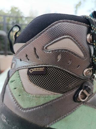 Botas Scarpa semirrigidas. Talla 39. Gore-Tex.