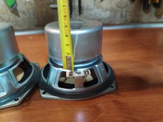 Altavoces Sony Plateados y Negros