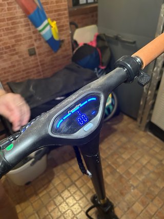 Patinete eléctrico con batería nueva