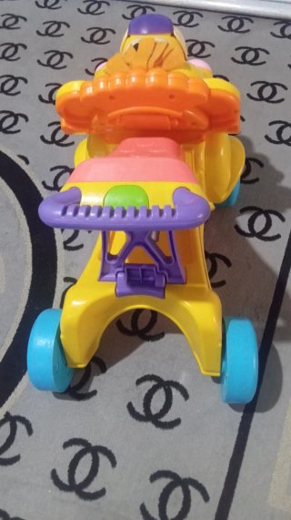 Andador correpasillos León Fisher-Price