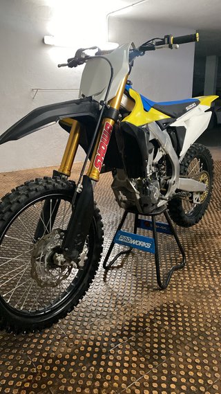 Suzuki RMZ 450 2018 Motocross