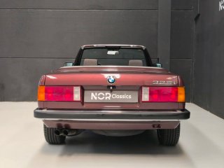 BMW e30 325i cabriolet manual