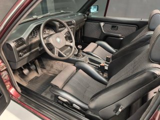 BMW e30 325i cabriolet manual