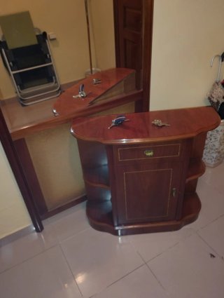 Mueble de entrada con espejo