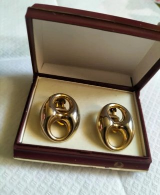 Pendientes de cadena antiguos dorados