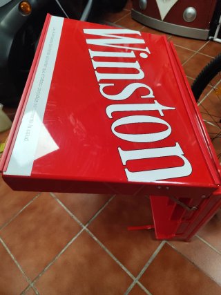 Expendedora vintage. WINSTON