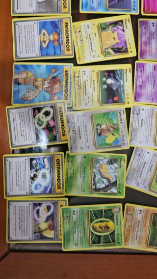 Lote 50 cartas de Pokémon Buen Estado
