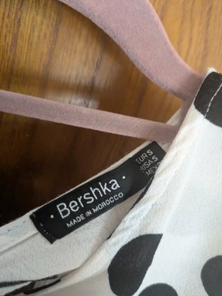 Blusa lunares blanca y negra