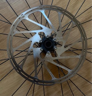 Rueda DT Swiss 1900, 29' con disco.