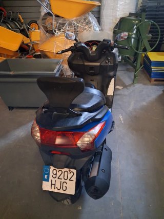 Kymco Superdink 300 Maxi Scooter