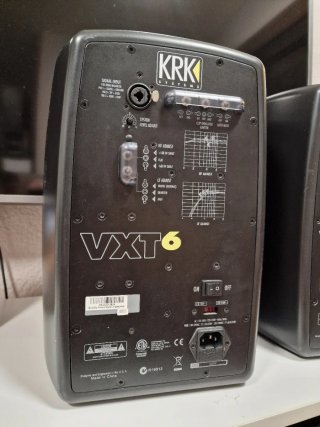 KRK VXT6 Monitores de Estudio (Gama alta)