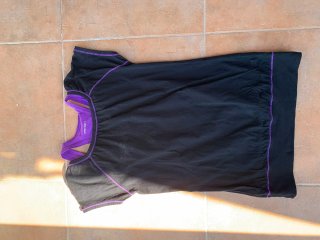 Camiseta Deportiva Doble Capa Osaga Negra y Morada