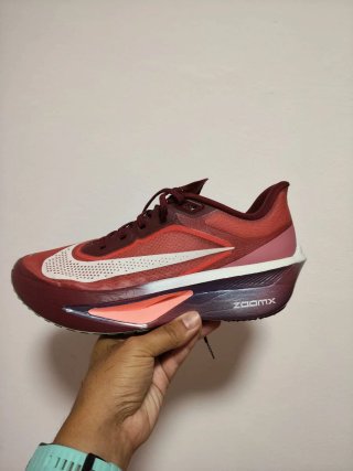 T44,5 Nike Zoom Fly 6  Rojas